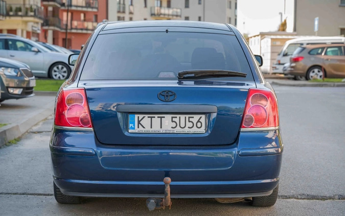 Toyota Avensis cena 9000 przebieg: 250000, rok produkcji 2003 z Chocianów małe 137